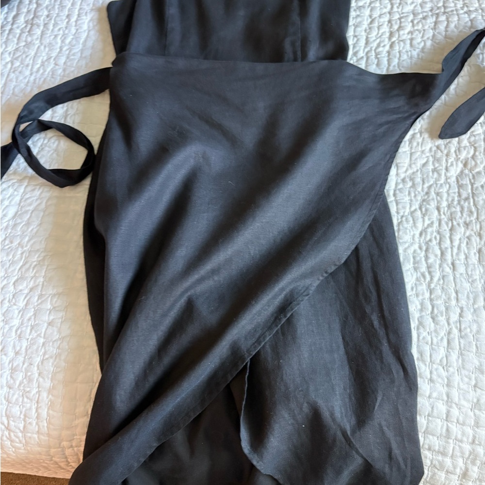 Wilfred Saturn Linen Midi Dress in Black